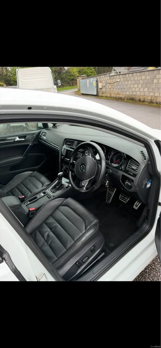Car - Image 4