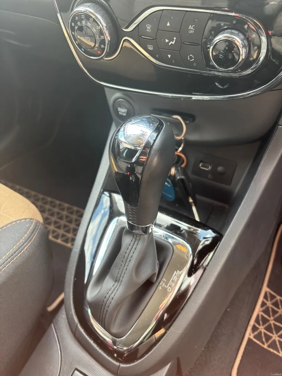 Renault Clio Lutecia 2015 - Image 4