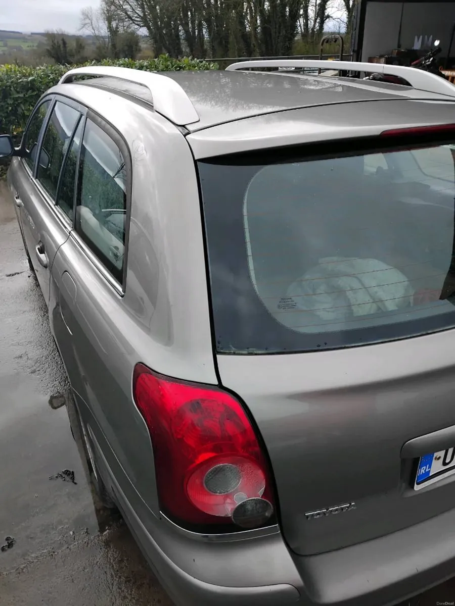 Avensis toyota - Image 2