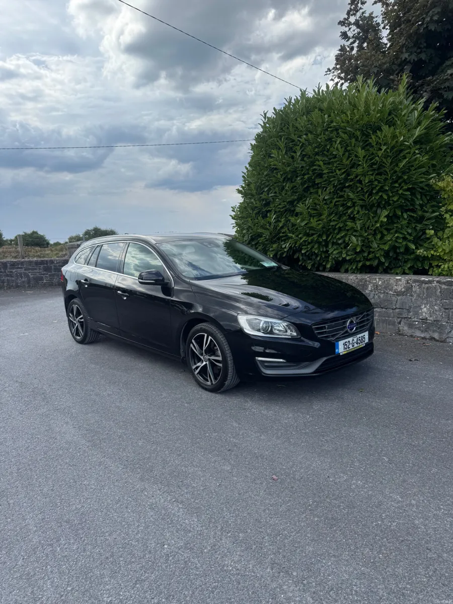 Volvo V60 2015 - Image 1