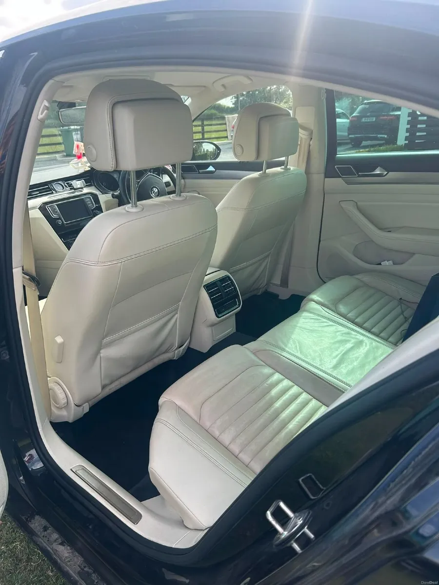 Volkswagen Passat 2015 - Image 5