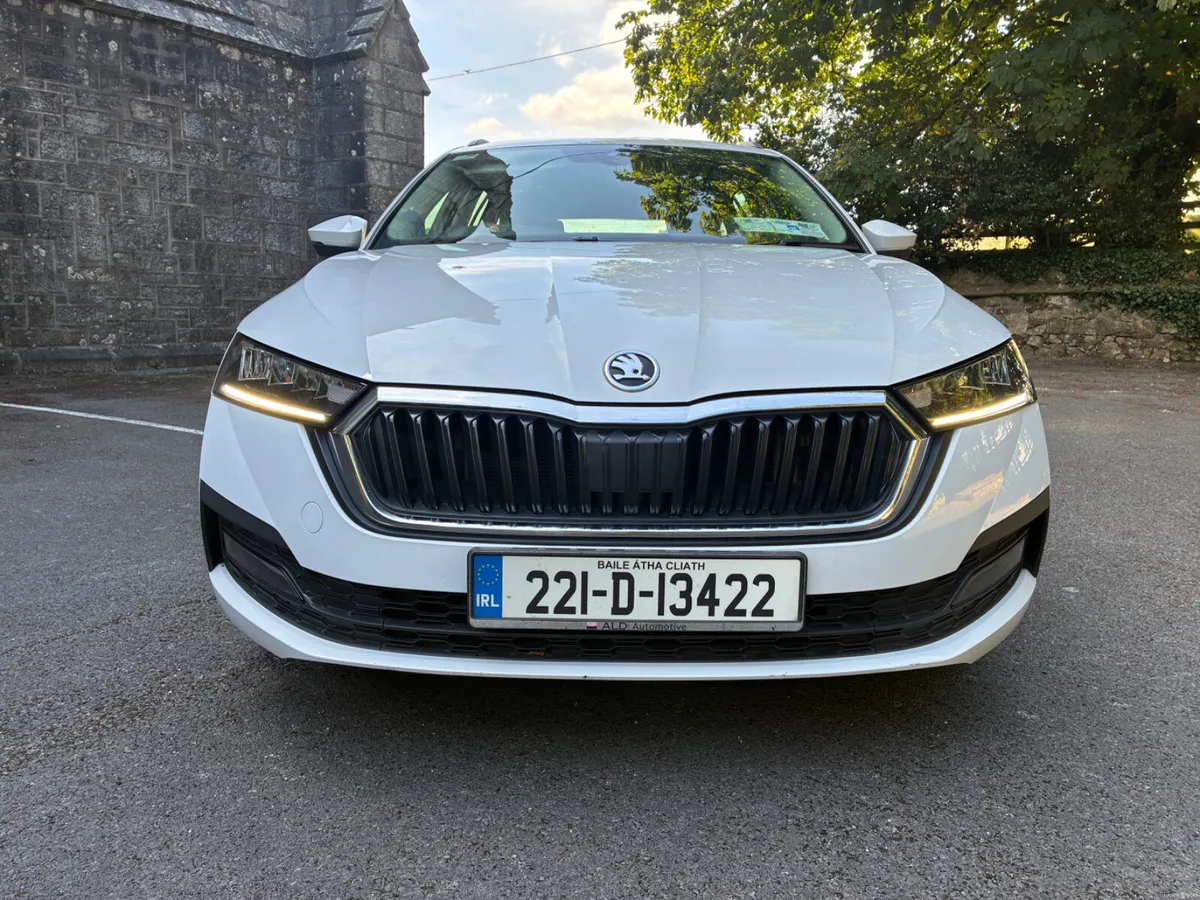 Skoda Octavia 2022 ESTATE 2.0 TDI - Image 3