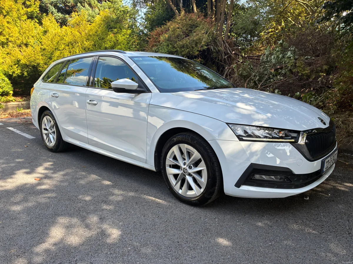 Skoda Octavia 2022 ESTATE 2.0 TDI - Image 1