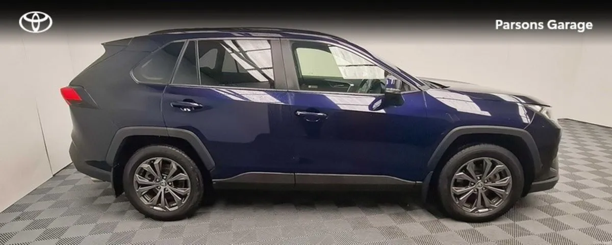 Toyota RAV4 RAV4 HYBRID SOL 4DR AUTO - Image 3