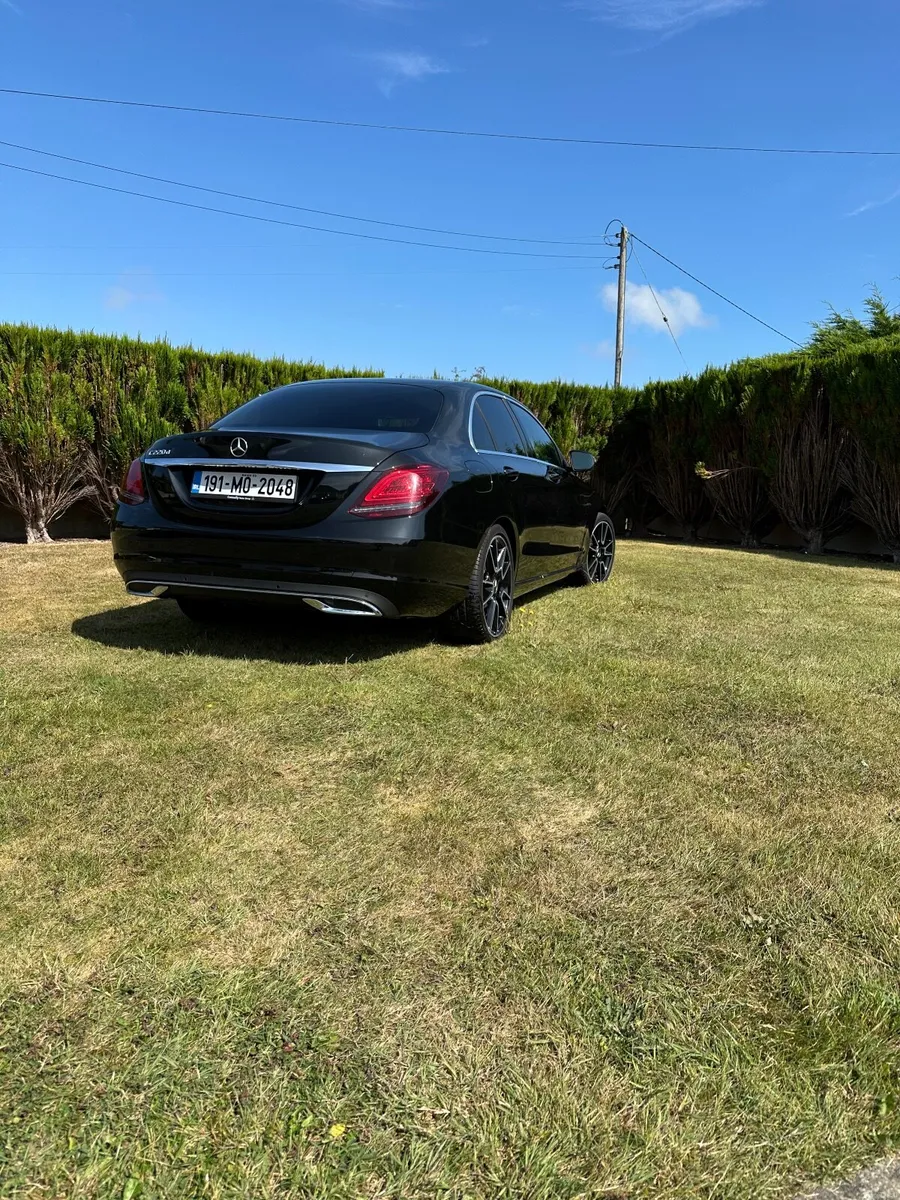Mercedes-Benz C-Class 2019 - Image 4