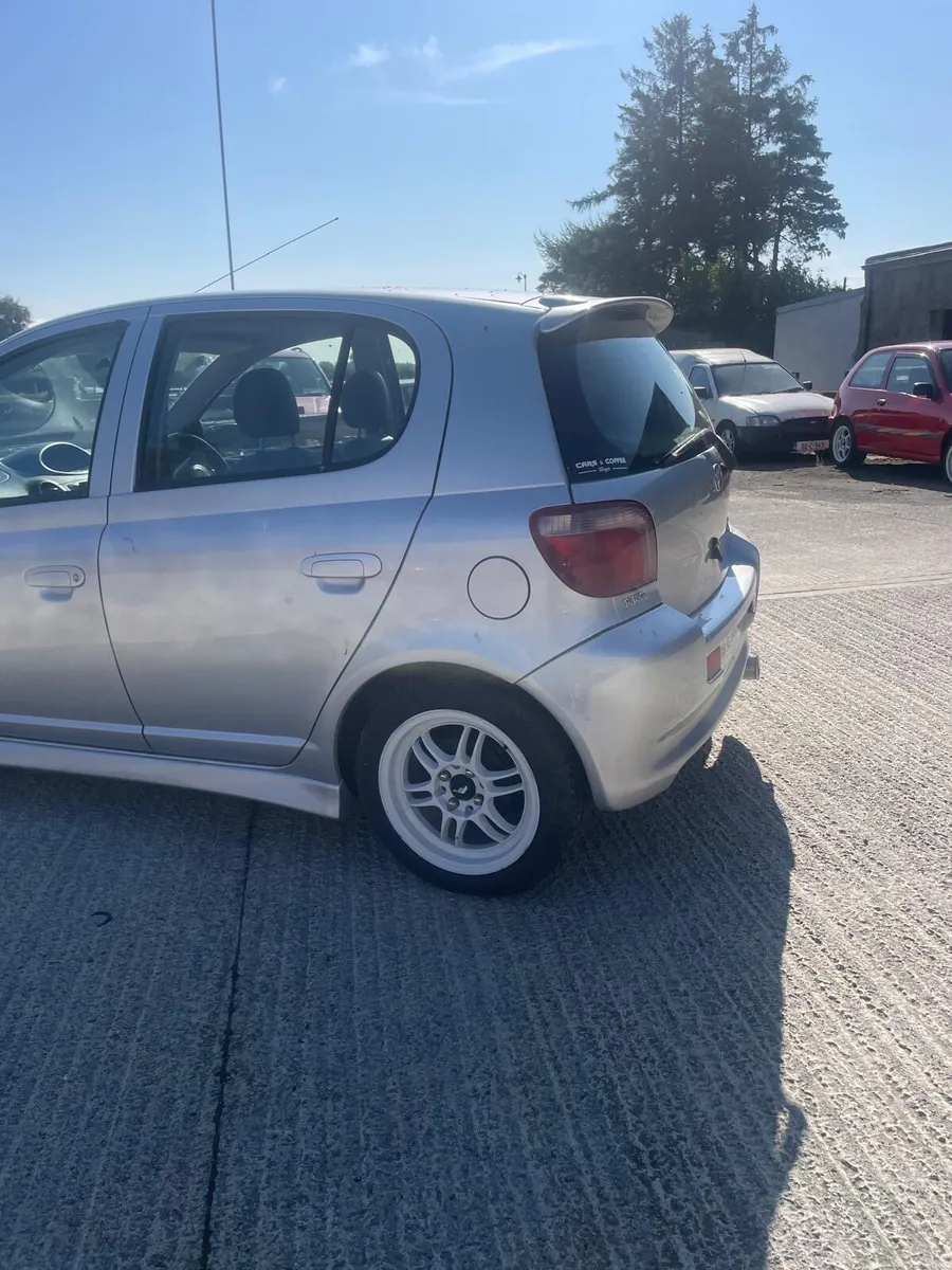 Toyota Yaris - Image 5