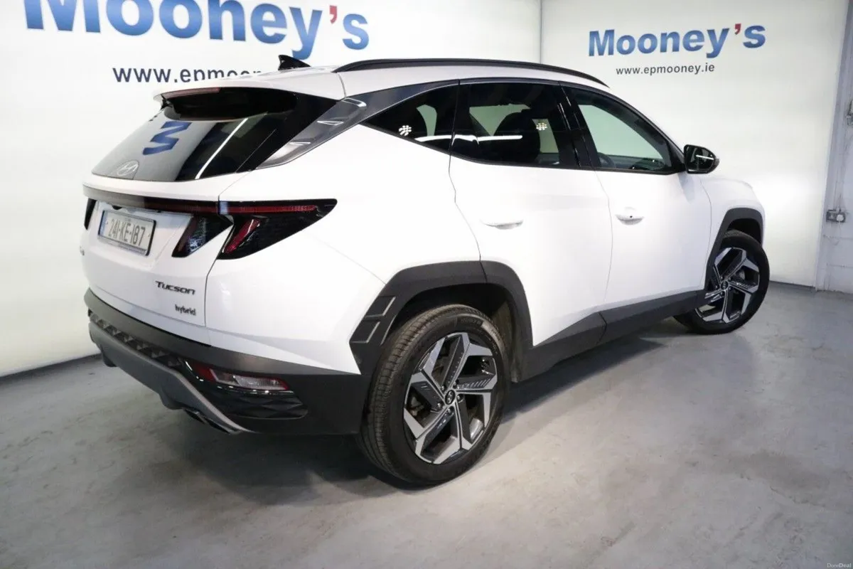 Hyundai Tucson Hybrid Executive Plus 1.6L petrol a - Image 6