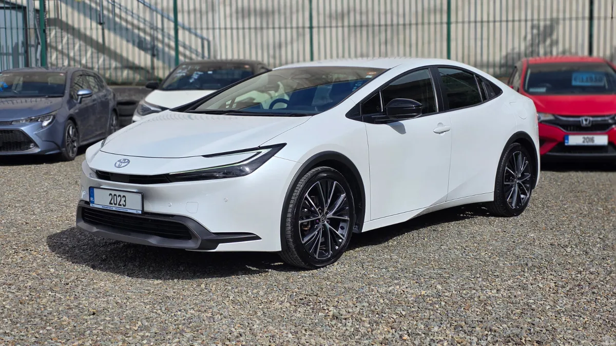 2023 Toyota Prius Hybrid - Image 3