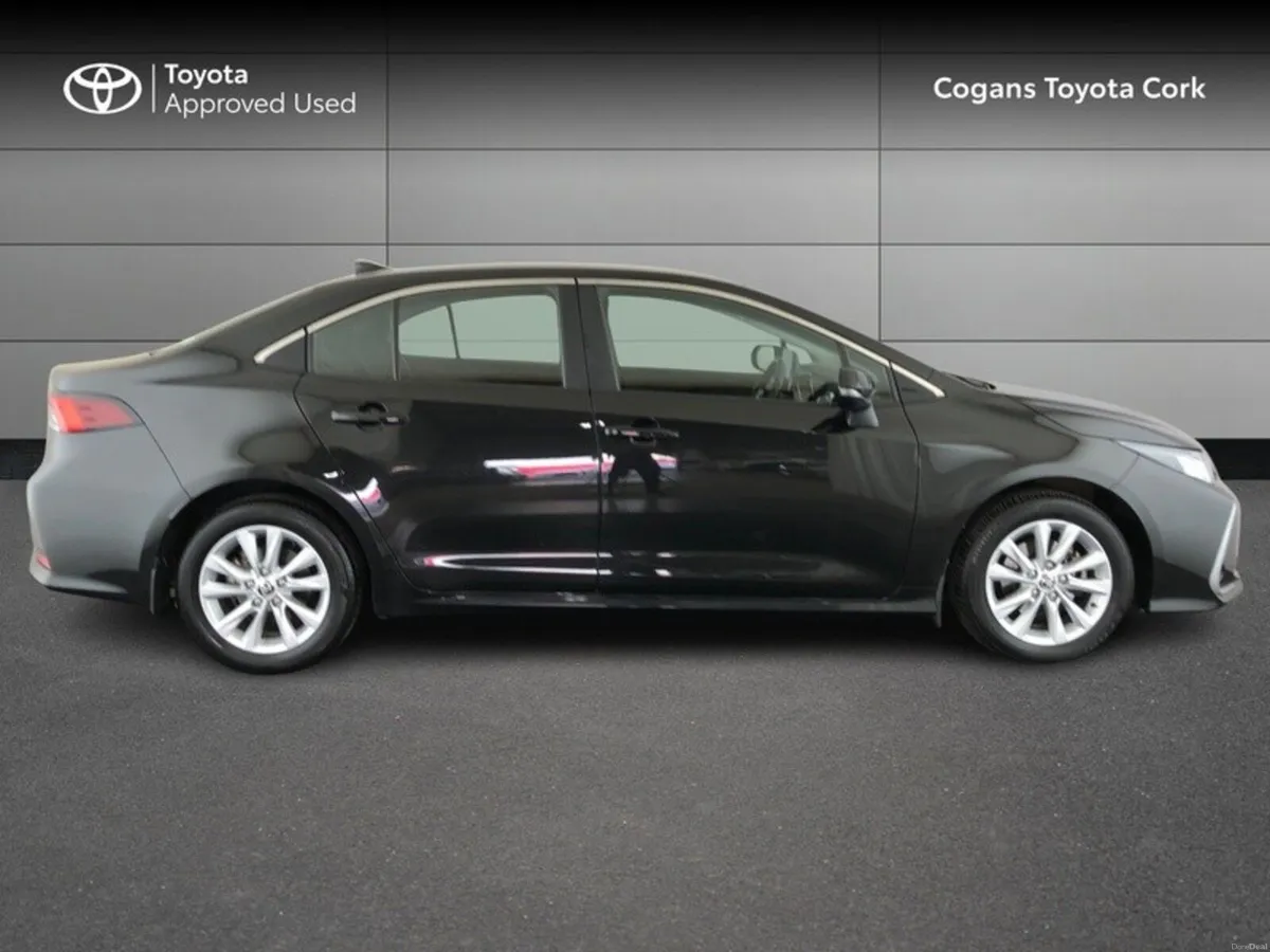 Toyota Corolla COROLLA SALOON LUNA - Image 3