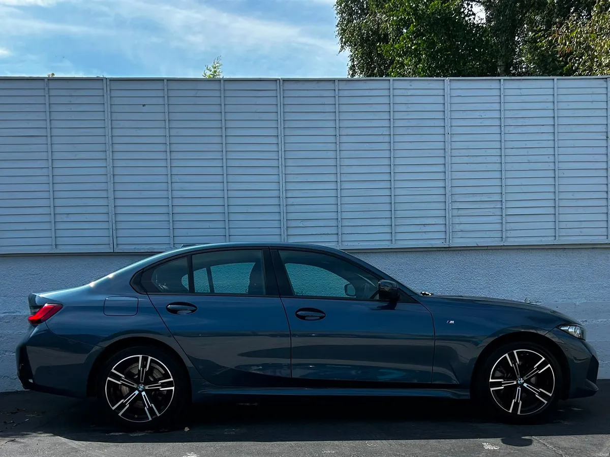 330E M SPORT / 22.3 KWH BATTERY / PHEV / ONE OWNER - Image 2