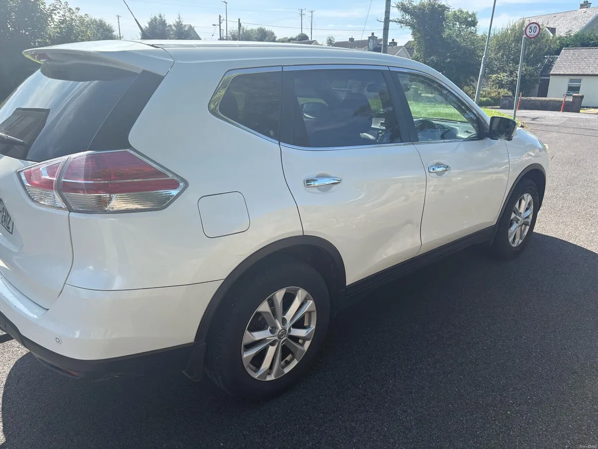 2015 Nissan X Trail 1.6 7 Seater - Image 4