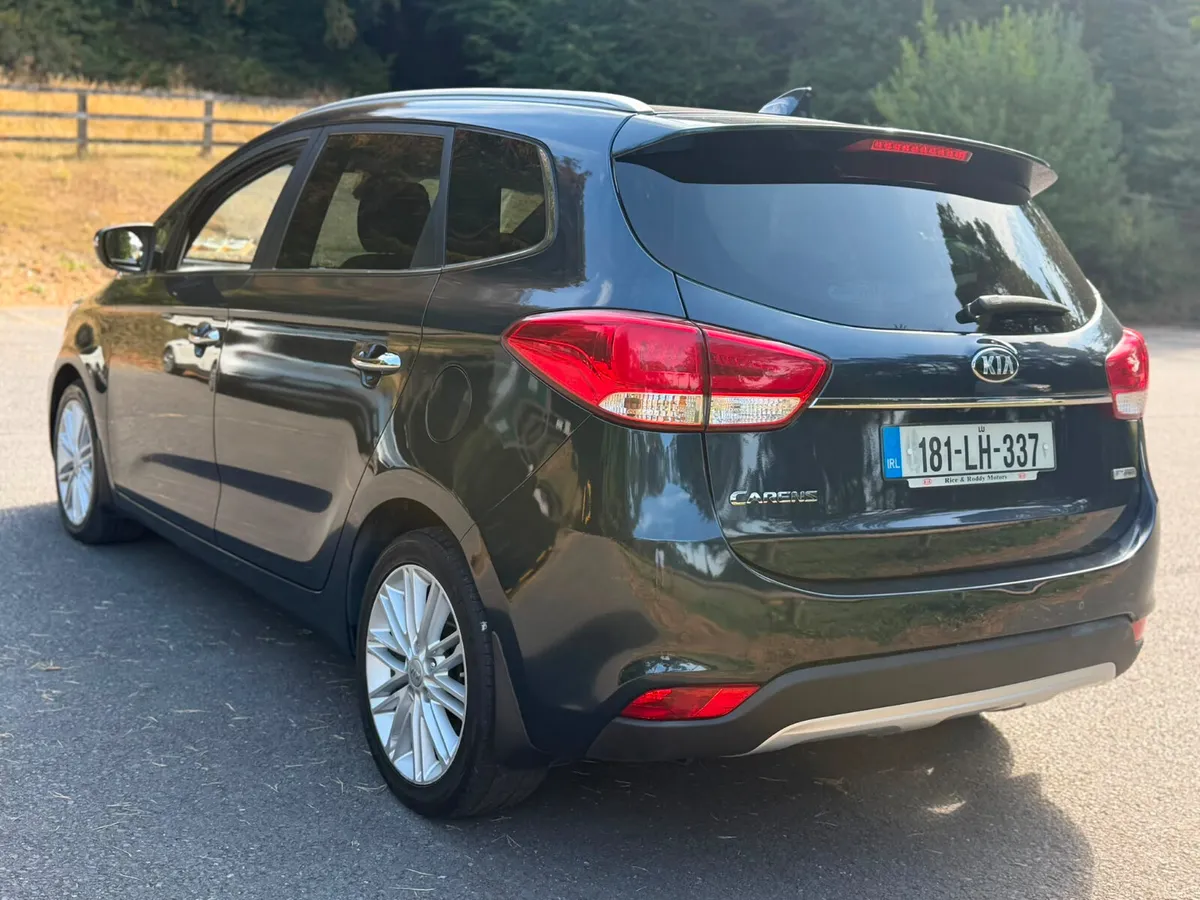 181 Kia Carens 7 seater! Excellent condition ⭐️⭐️⭐ - Image 5