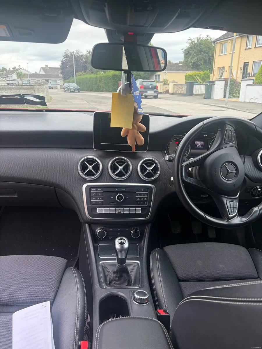 Mercedes A 180 - Image 6