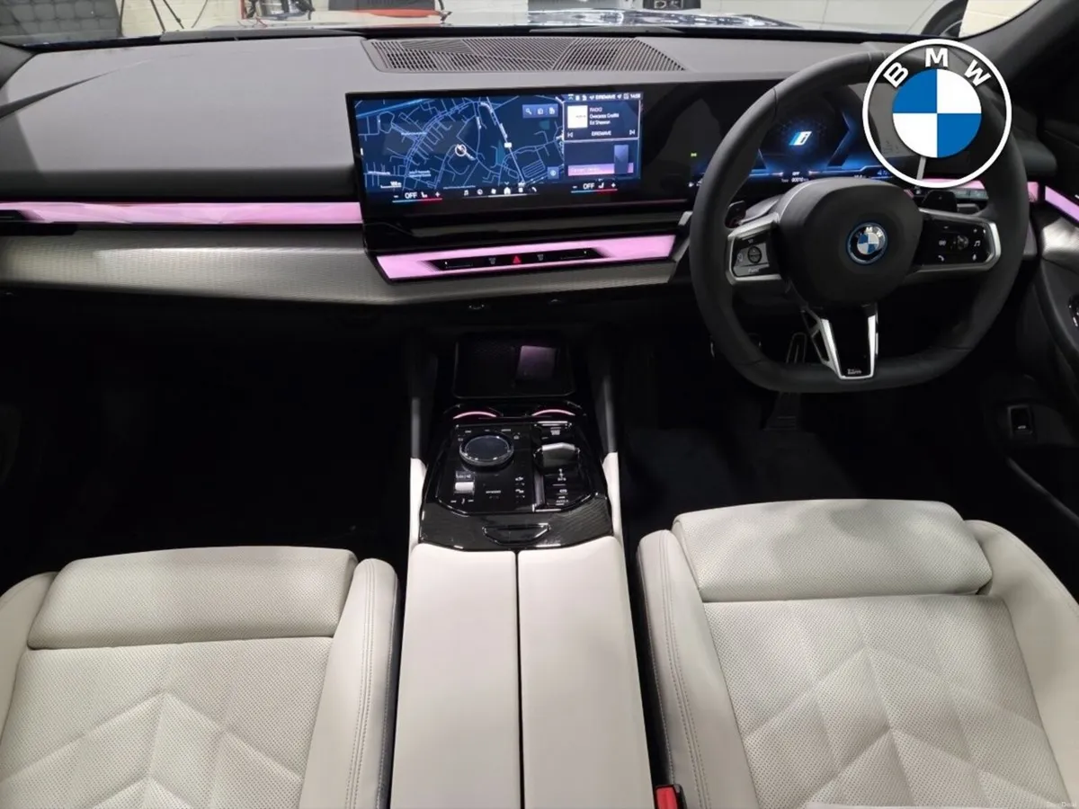 BMW 5-Series 530e M Sport Saloon - Image 4