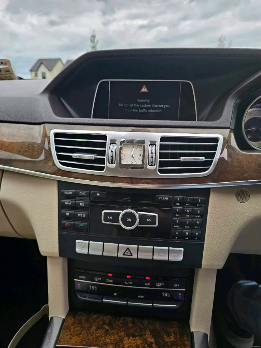Mercedes Benz E300d - Image 3