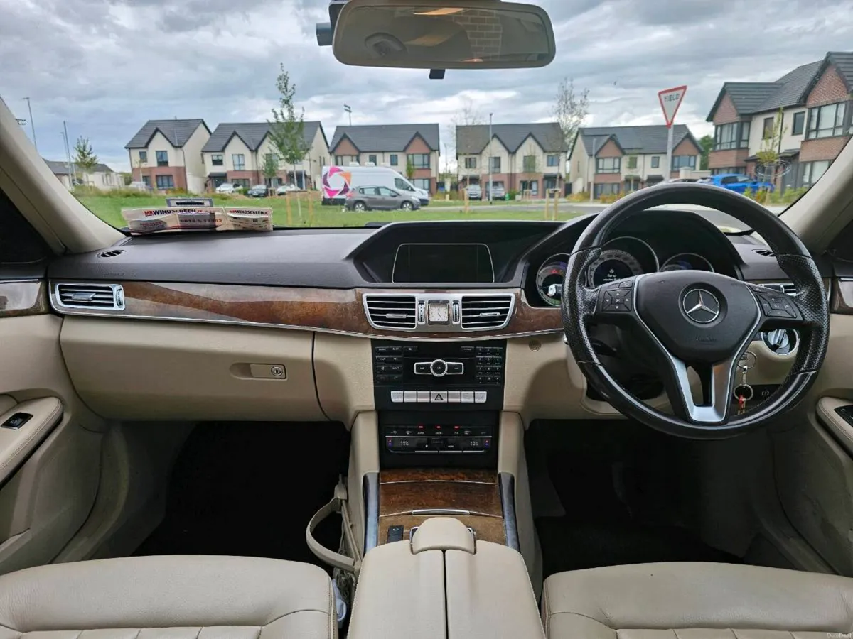 Mercedes Benz E300d - Image 6