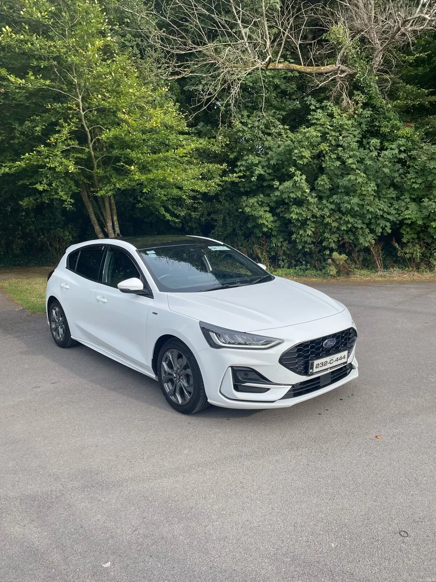 2023 Ford Focus ST line… very low milage - Image 4