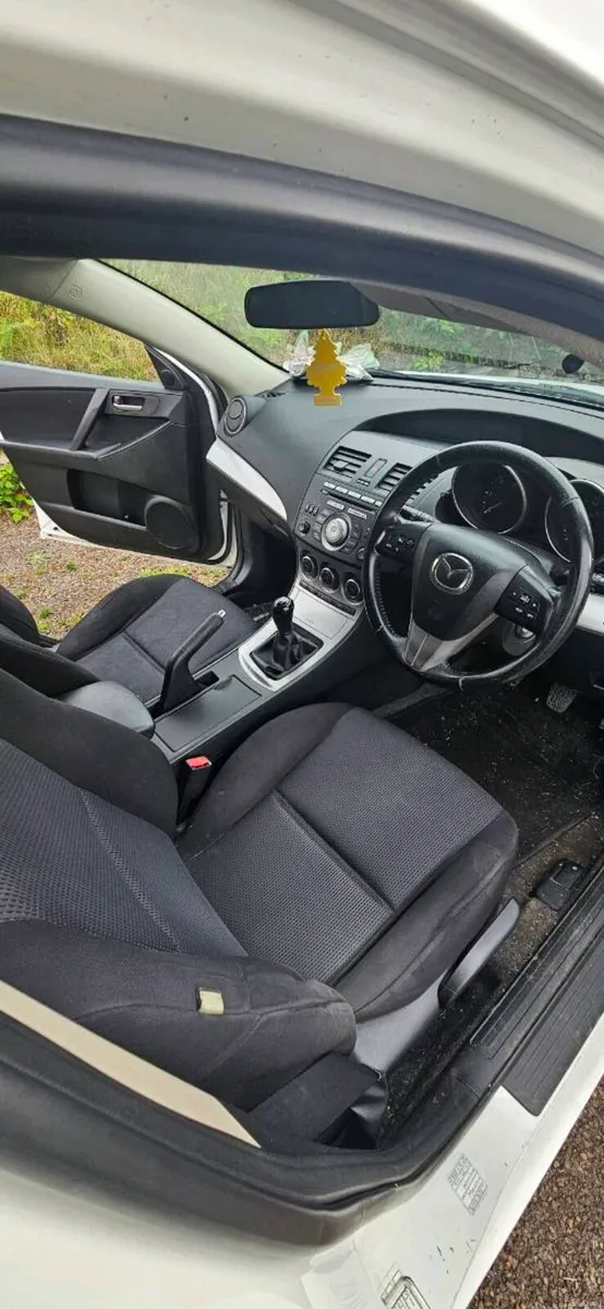 Mazda 3 - Image 6