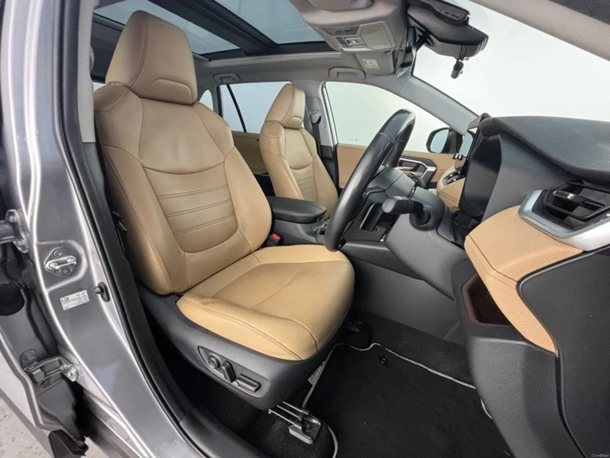 Toyota RAV4 HYBRID PLATINUM FWD - Image 6