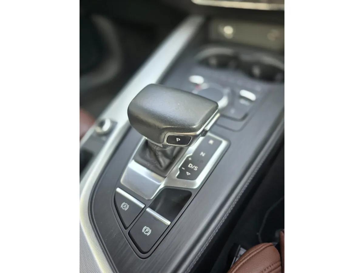 Audi A4 2.0 TDI AUTO/BROWN LEATHER - Image 6