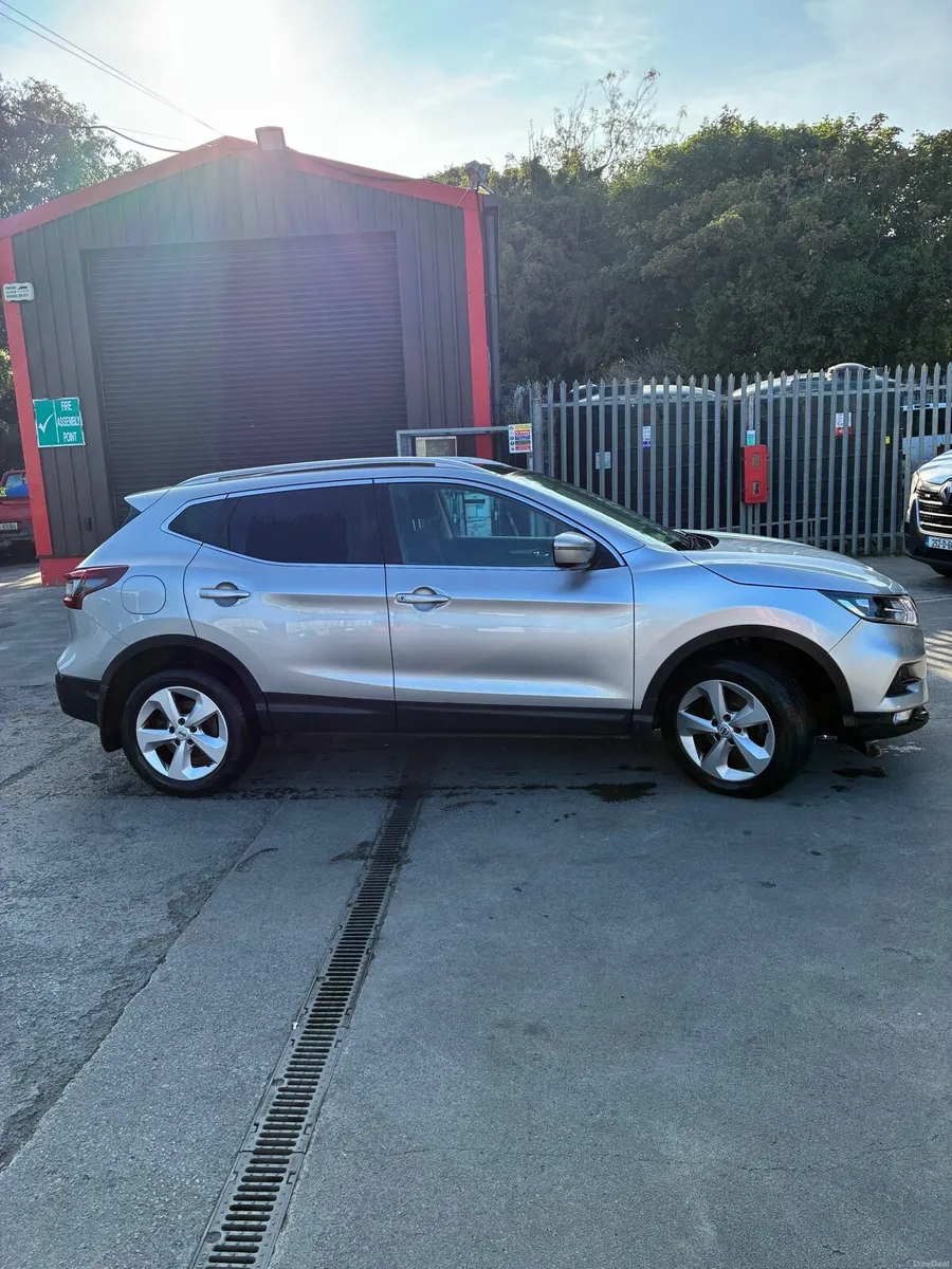 NISSAN QASHQAI  AUTOMATIC 1.5 DIESEL… NEGOTIABLE - Image 3