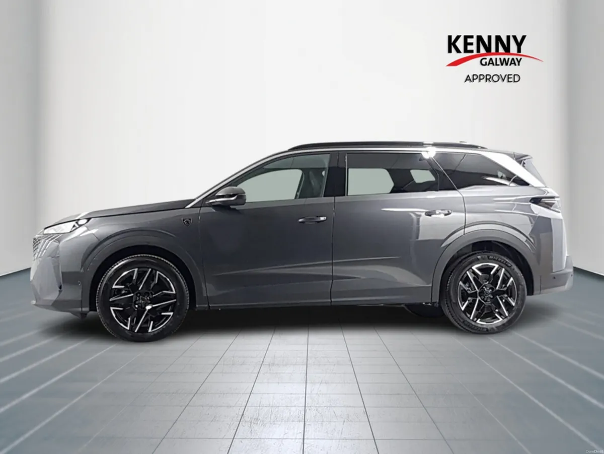 Peugeot 5008 *Deposit Taken* GT HYBRID 136BHP E-DC - Image 4
