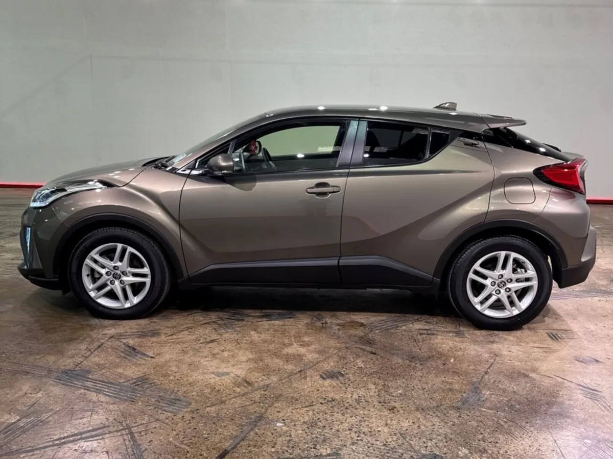 Toyota C-HR 1.8 HYBRID AUTOMATIC - FACELIFT - FACT - Image 6