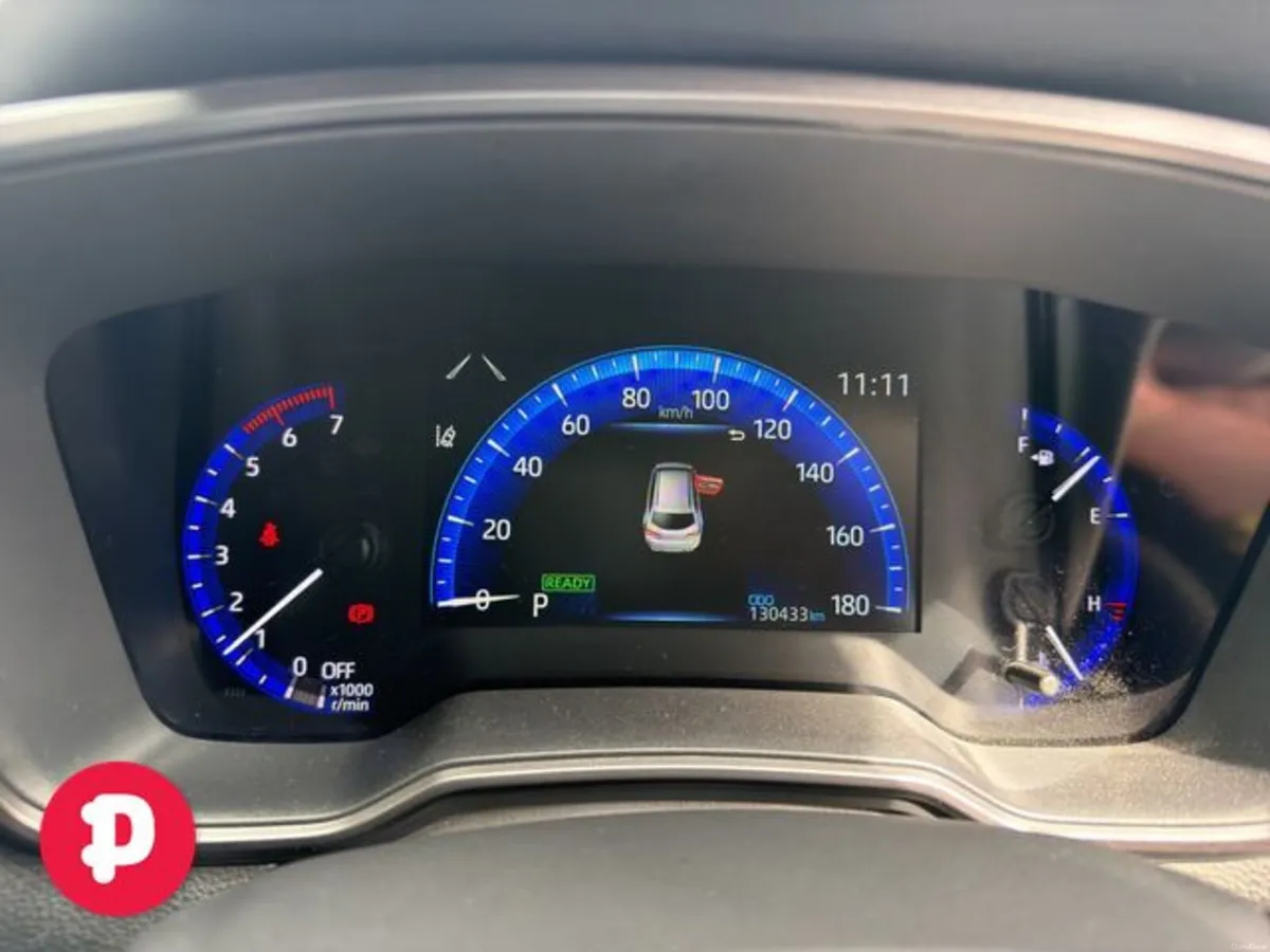 Toyota Corolla 1.8 Hybrid Touring Auto - Straight - Image 4