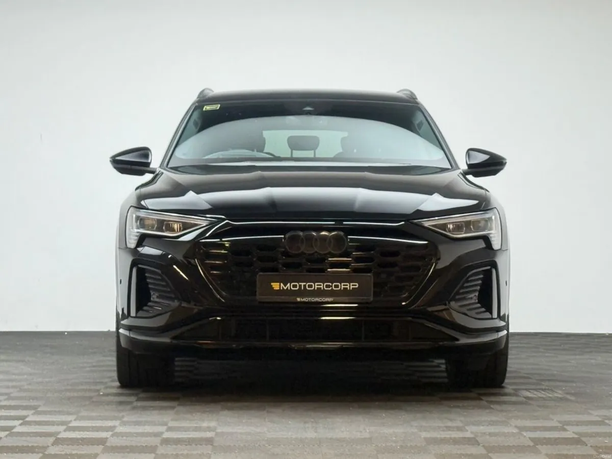 Audi Q8 e-tron 55 BLACK EDITION QUATTRO - Image 2
