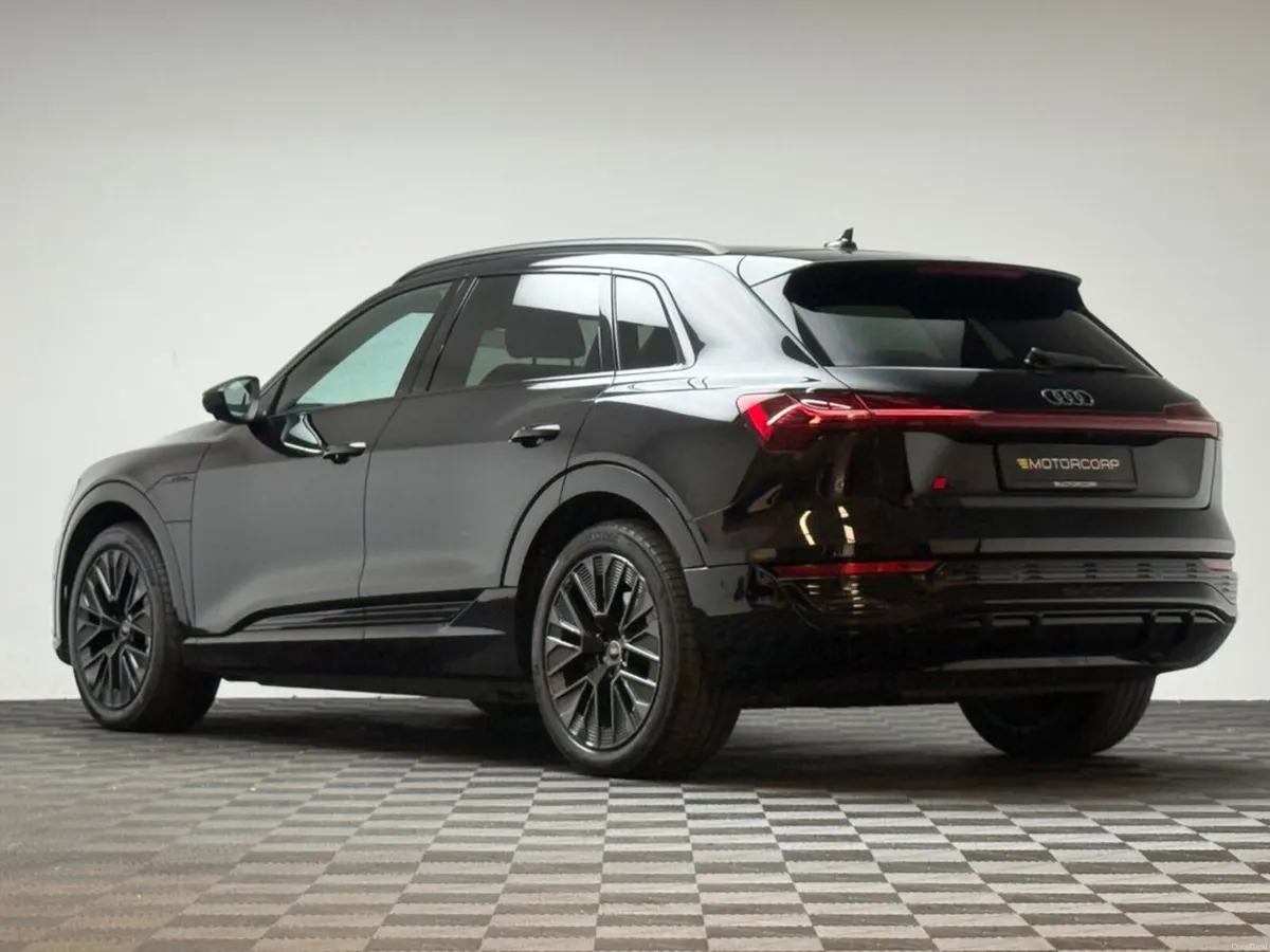 Audi Q8 e-tron 55 BLACK EDITION QUATTRO - Image 5
