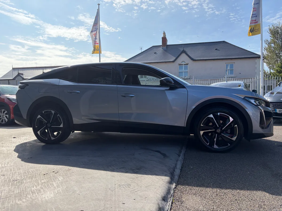 241 Peugeot 408 1.2L Allure Auto - Image 4