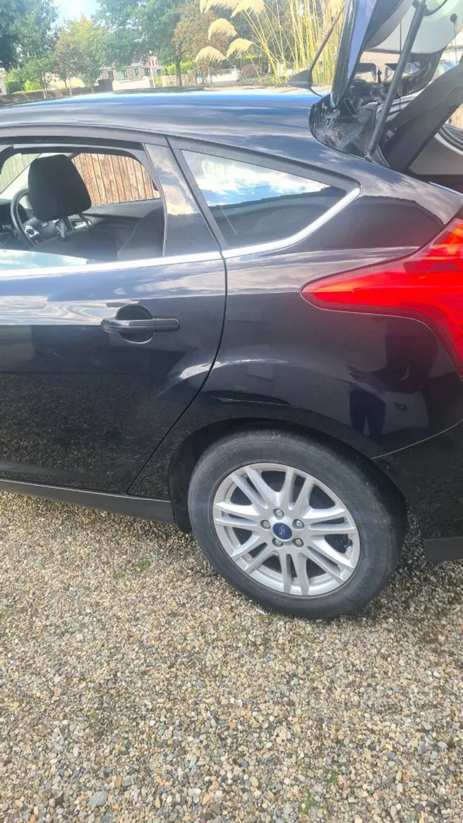 Car - Image 2