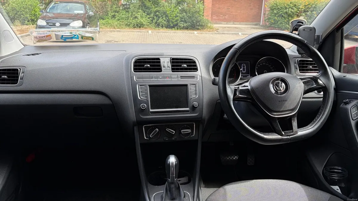 Volkswagen Polo - Image 5