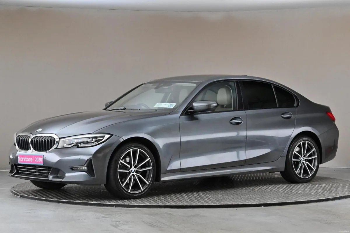 BMW 3-Series 318D 3SSG **BEIGE LEATHER** - Image 4