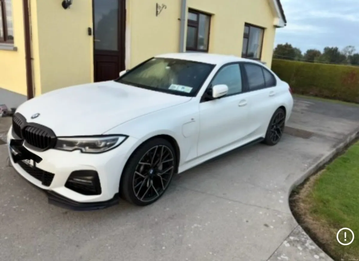 BMW 330e MSport - Image 2