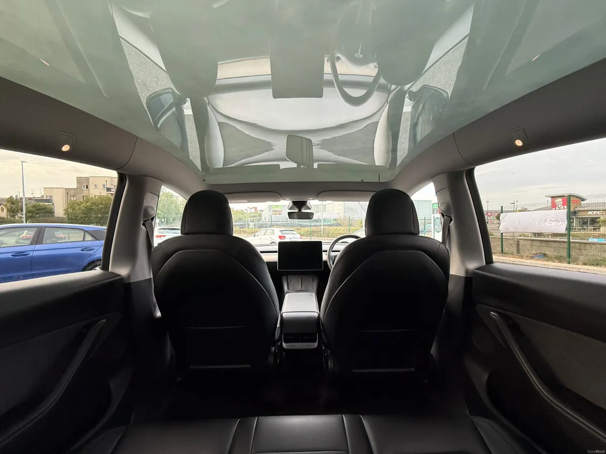 Tesla Model Y 2022 - Image 6