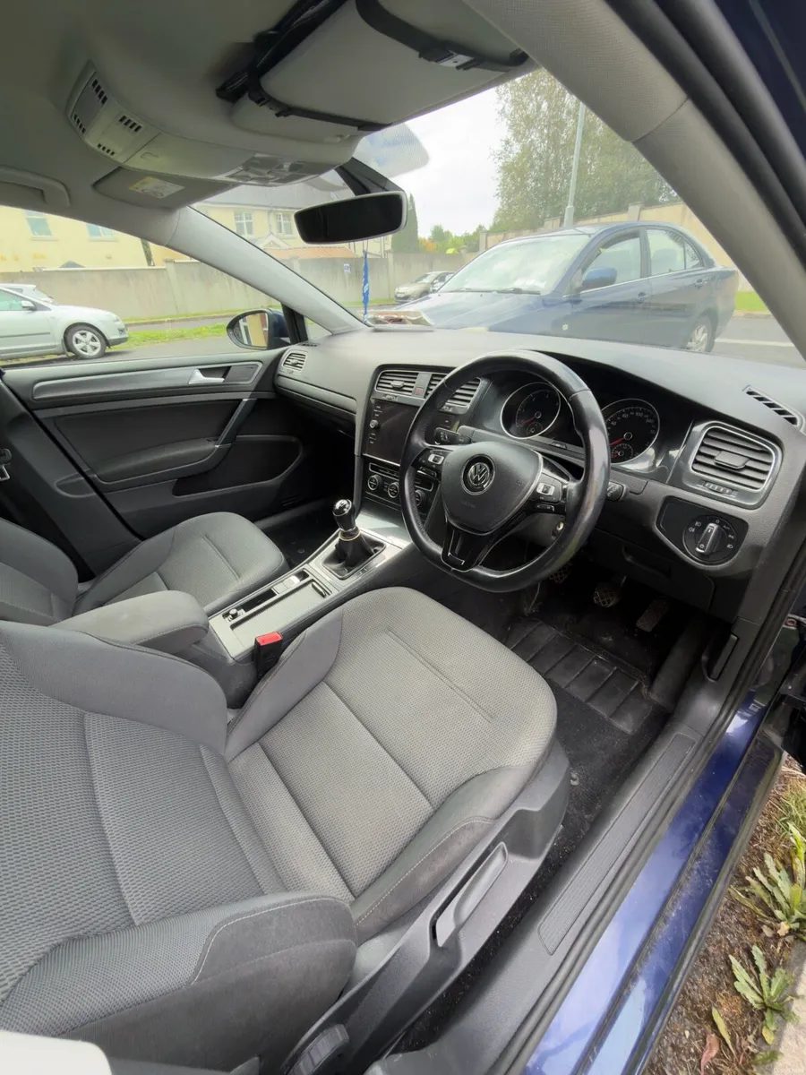 Volkswagen Golf - Image 5
