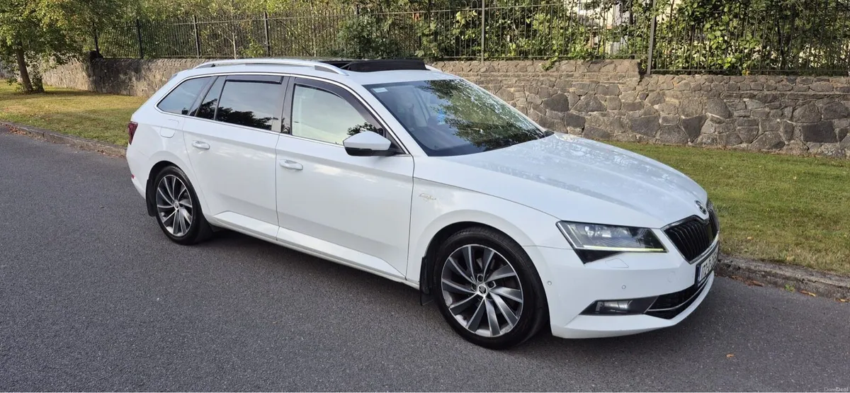 2017 Skoda superb Laurin & Klement 2.0 TDI 4x4 - Image 1