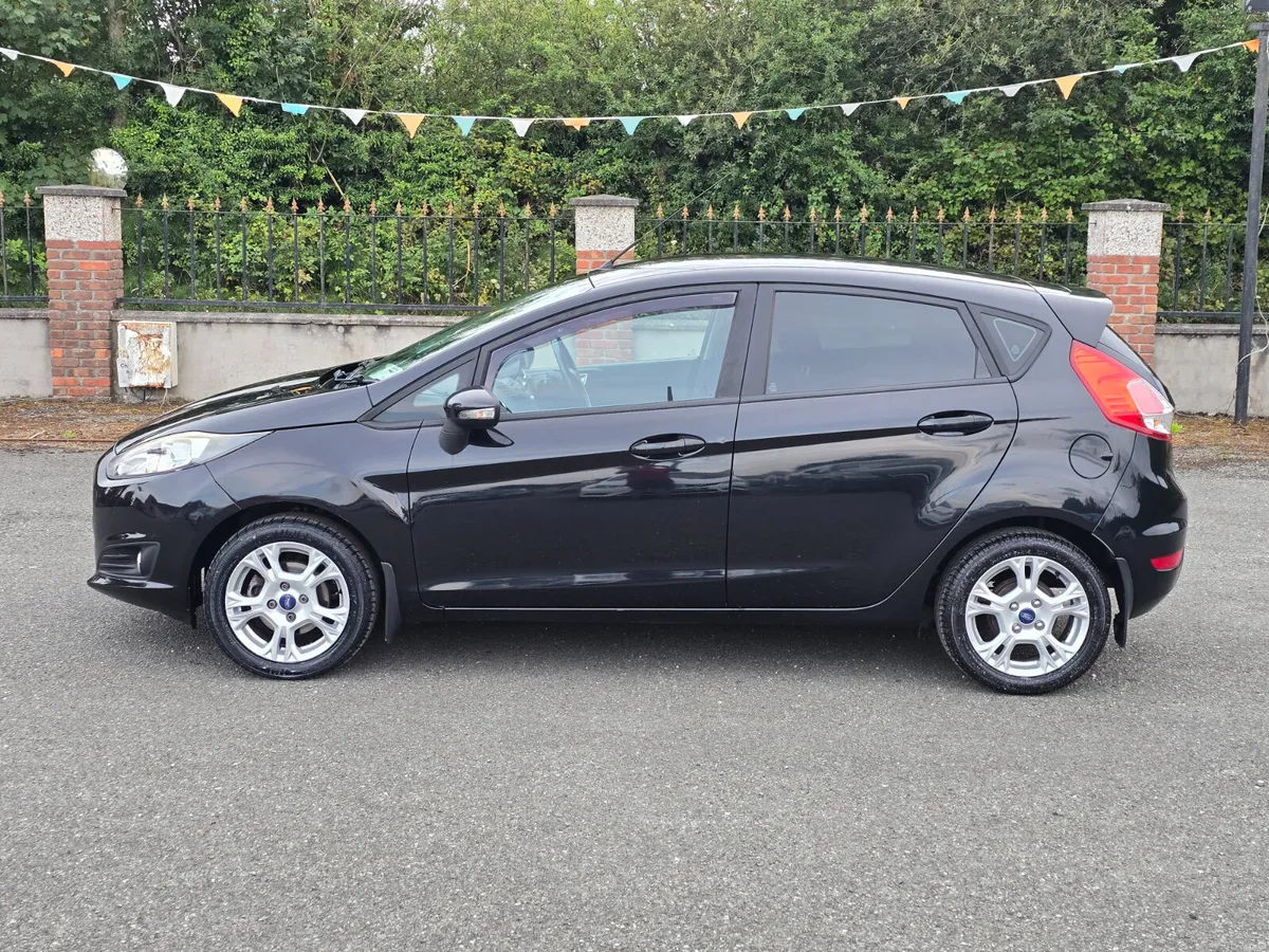 Ford Fiesta 1.25 ZETEC - Image 4