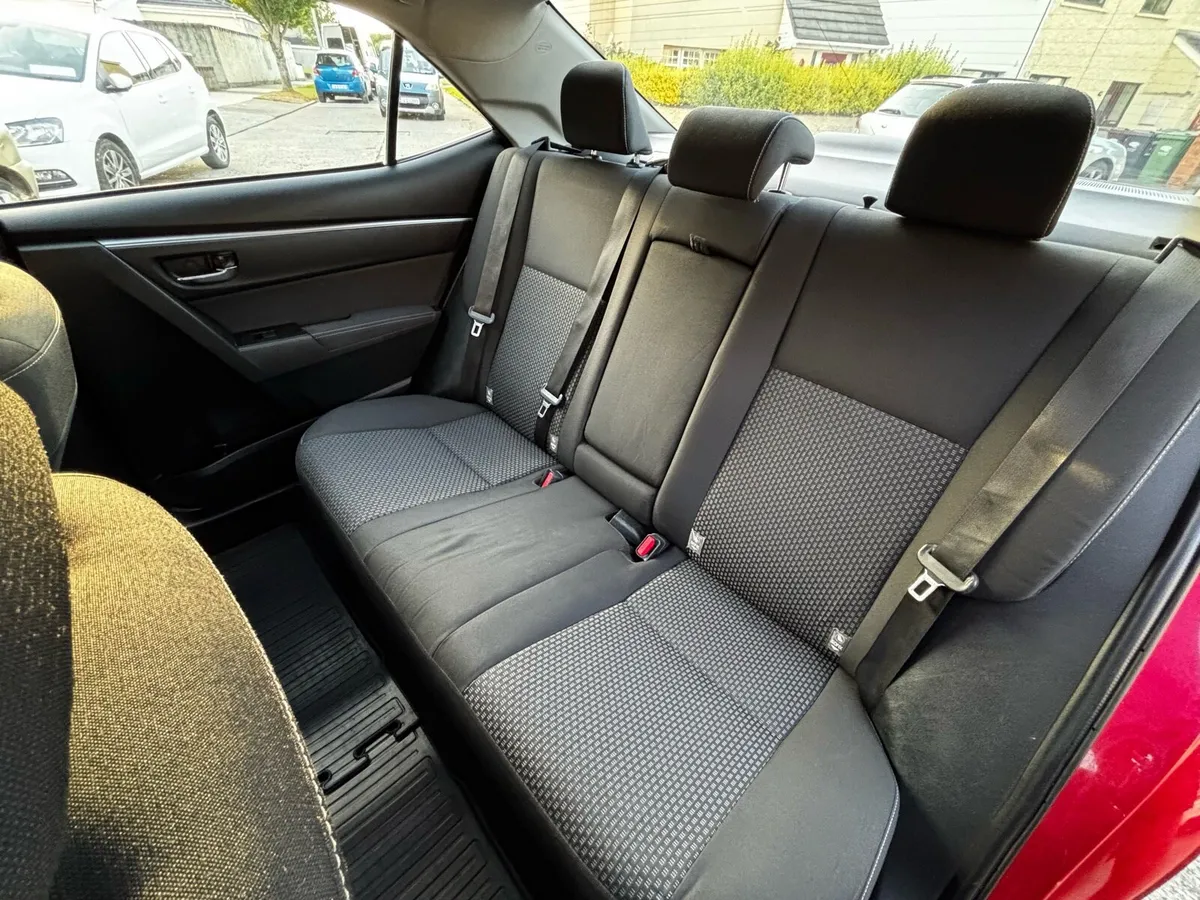 Toyota Corolla - Image 5