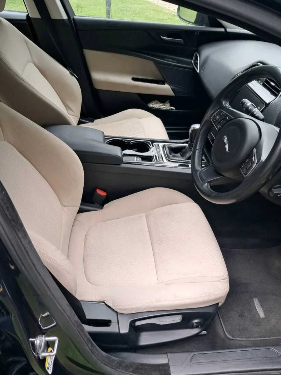 Jaguar XE - Image 5