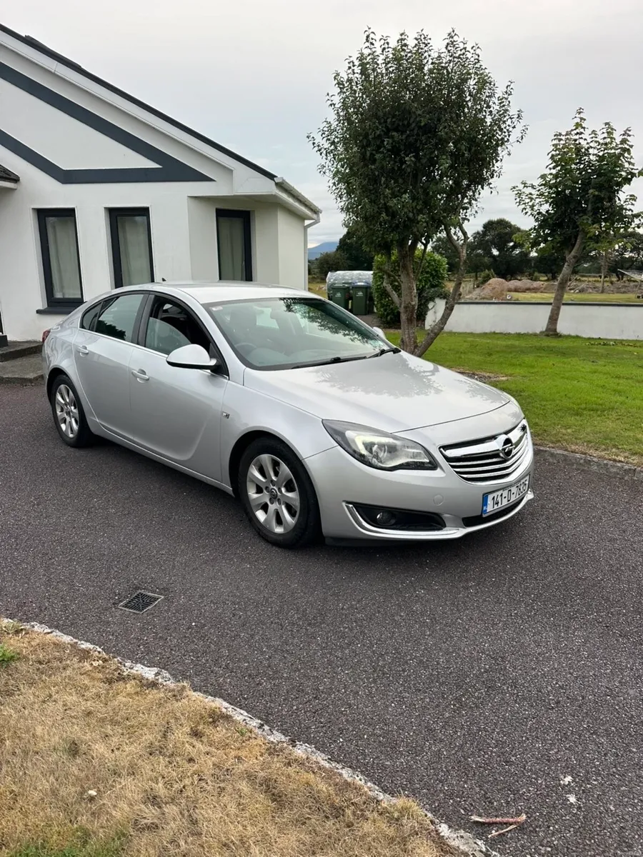 Opel Insignia - Image 1