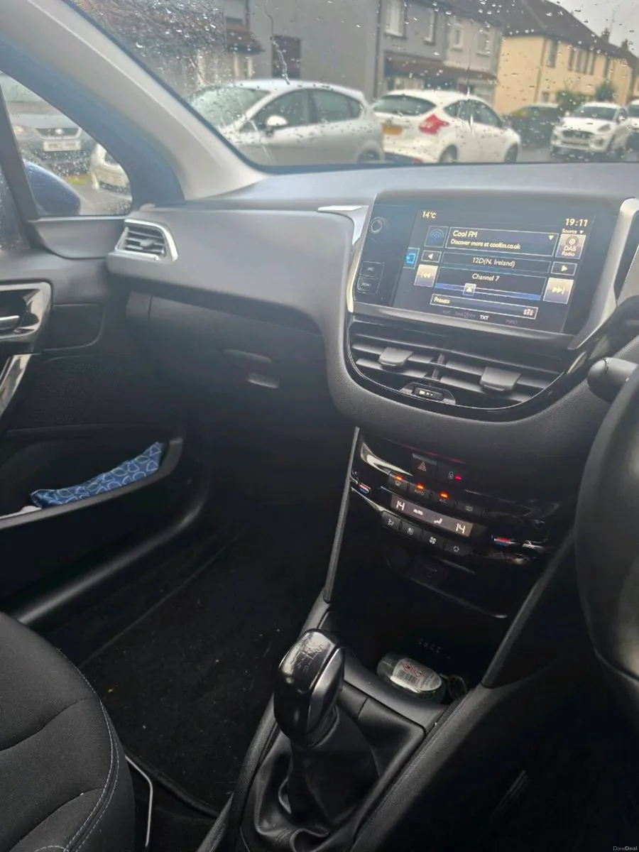 2015 Peugeot 208 1.6HDI - Image 4
