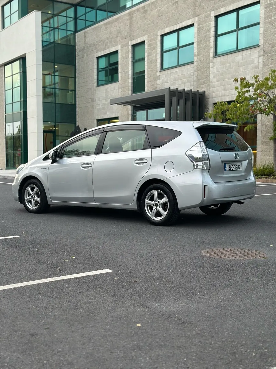 2013 Toyota Prius Alpha | NCT 09/27 | 1 Owner - Image 5
