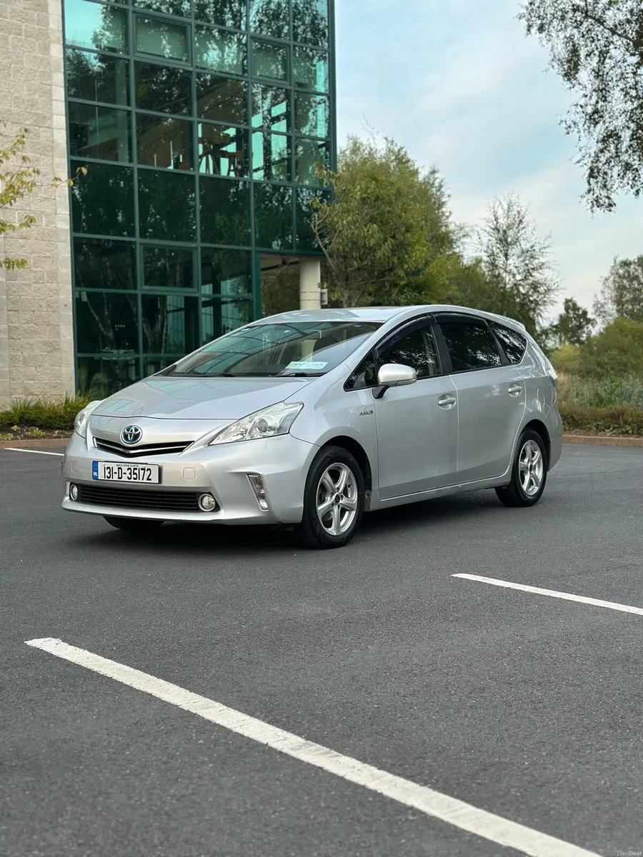 2013 Toyota Prius Alpha | NCT 09/27 | 1 Owner - Image 3