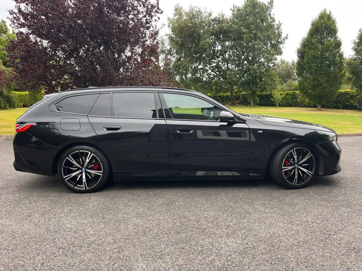 251 BMW 530e M Sport Pro Touring - Image 3