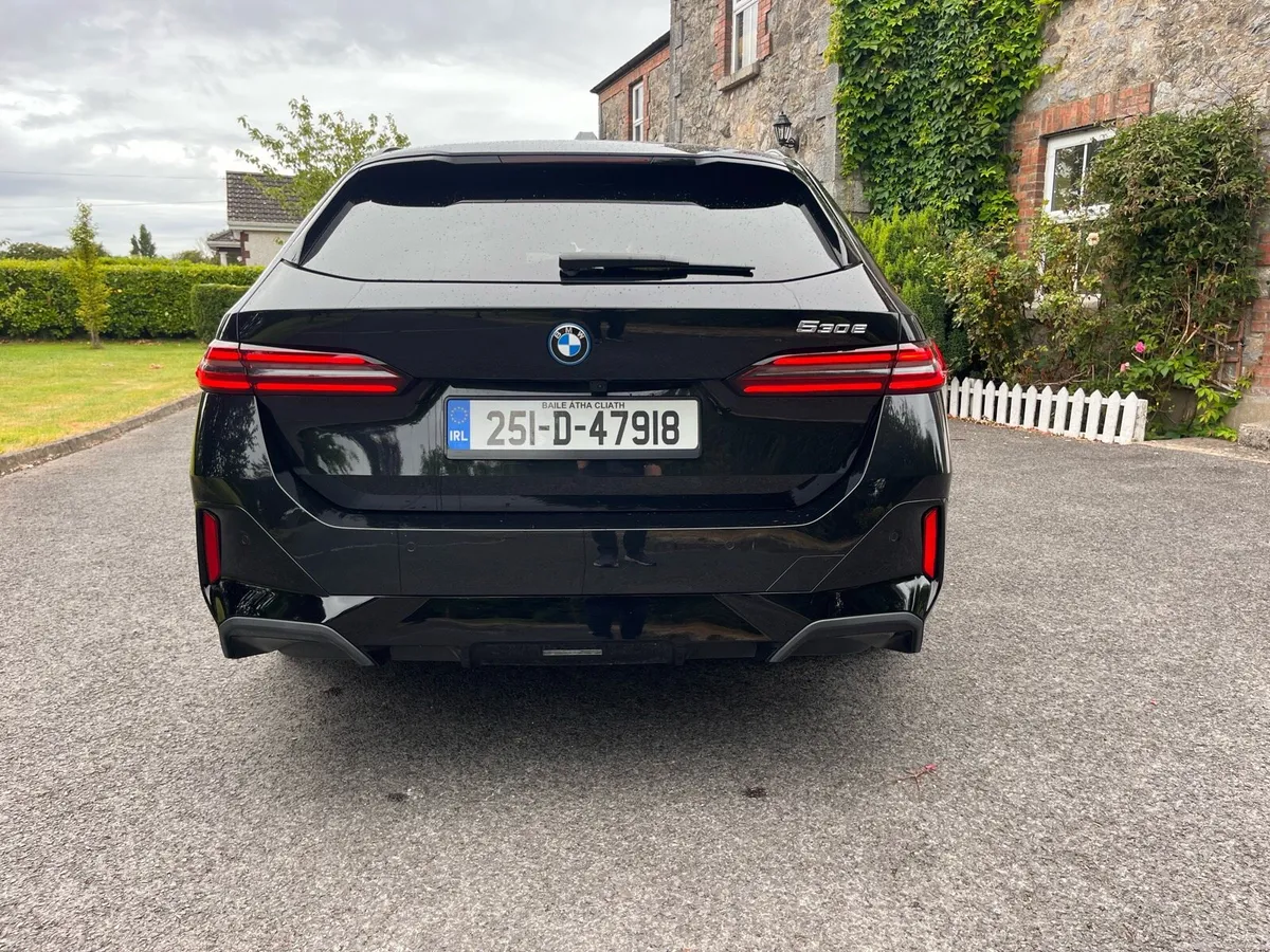 251 BMW 530e M Sport Pro Touring - Image 4