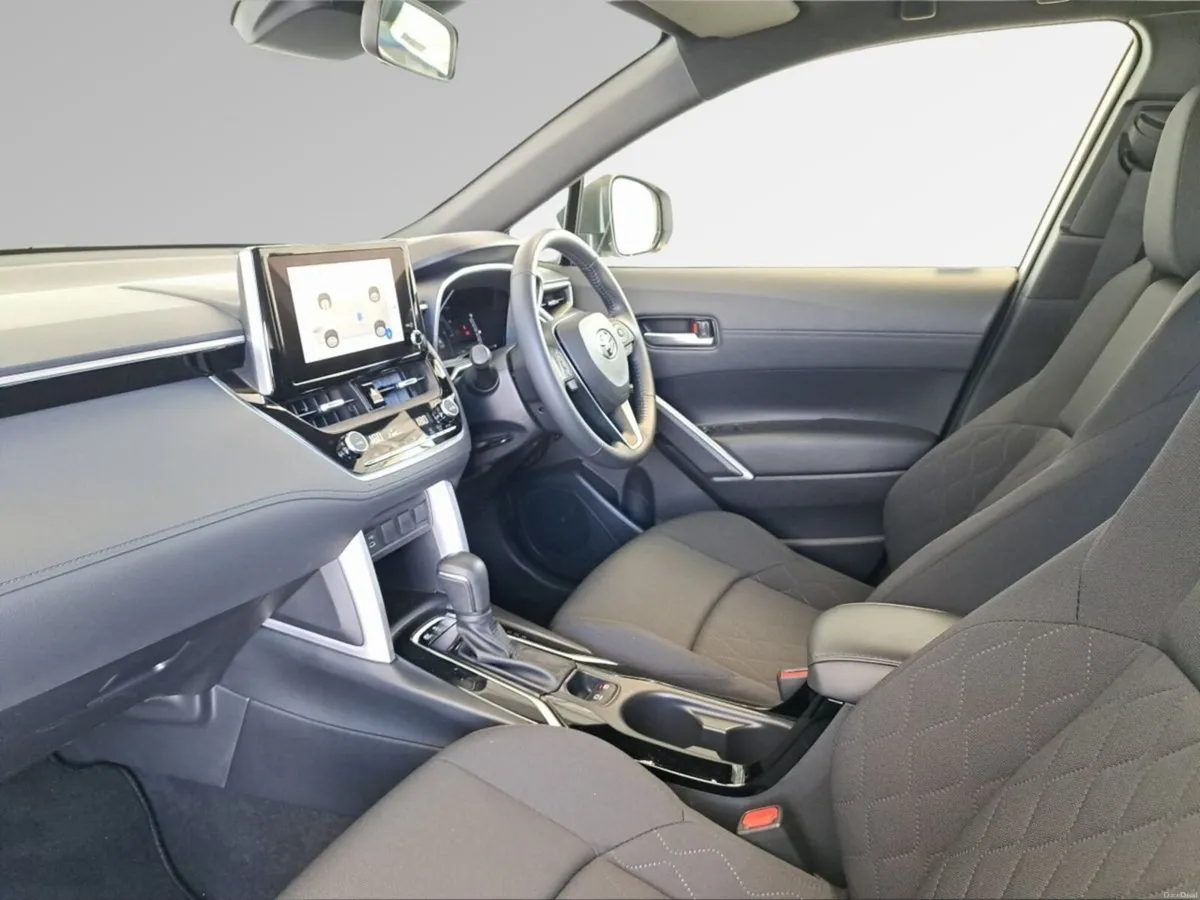 Toyota Corolla Cross HYBRID AUTO S - Image 4
