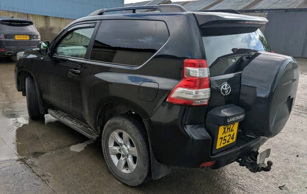 Toyota land cruiser - Image 3