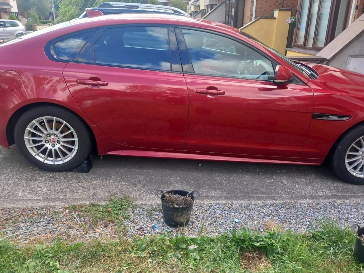 Car - Image 2